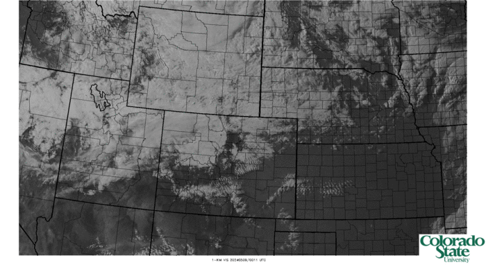 1-km GOES visible imagery (click image for animation)